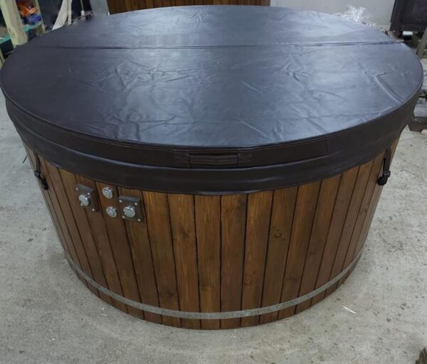 WhatsApp Image 2025-12-20 at 14.59.12 Jacuzzi